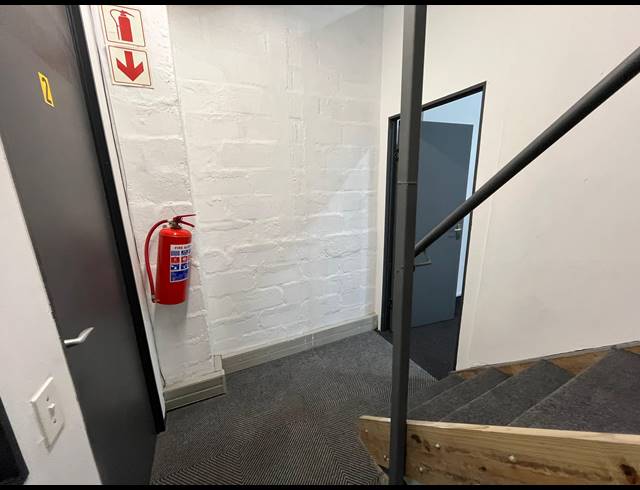 397M² OFFICE TO LET IN NDABENI